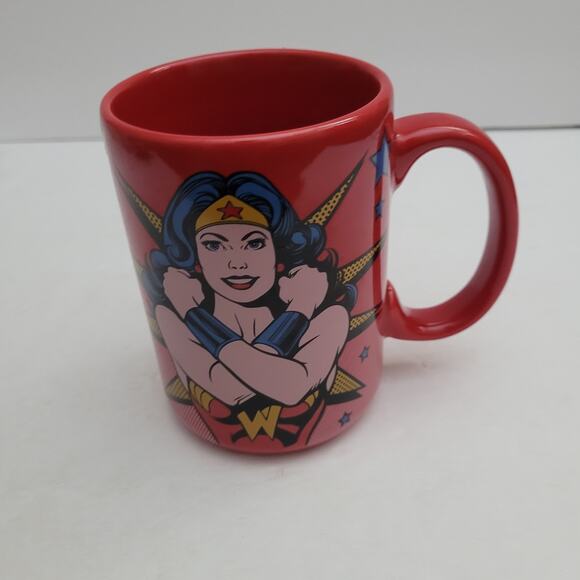 Wonder Woman Mug - "Strongest Woman Alive" by Zak! - Picture 1 of 8